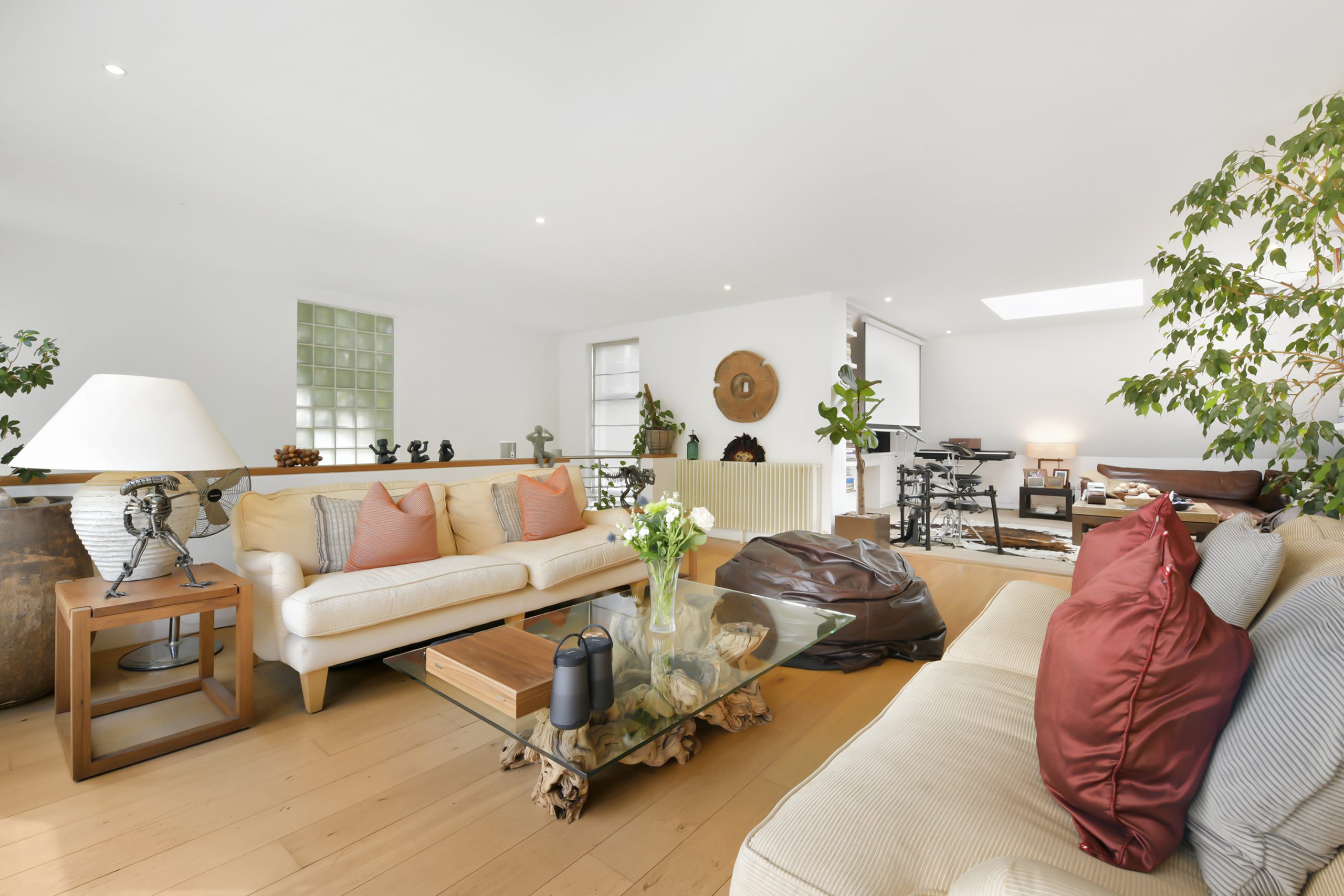 Battersea High Street, SW11 Radstock Property