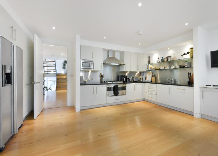 Battersea High Street, SW11 Radstock Property